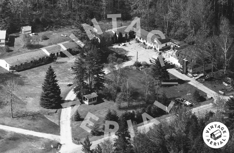 Martins Motel & Cottages (Matthews Motel) - 1991